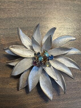 Vintage Unsigned Kramer Flower Brooch Pin 1950’s